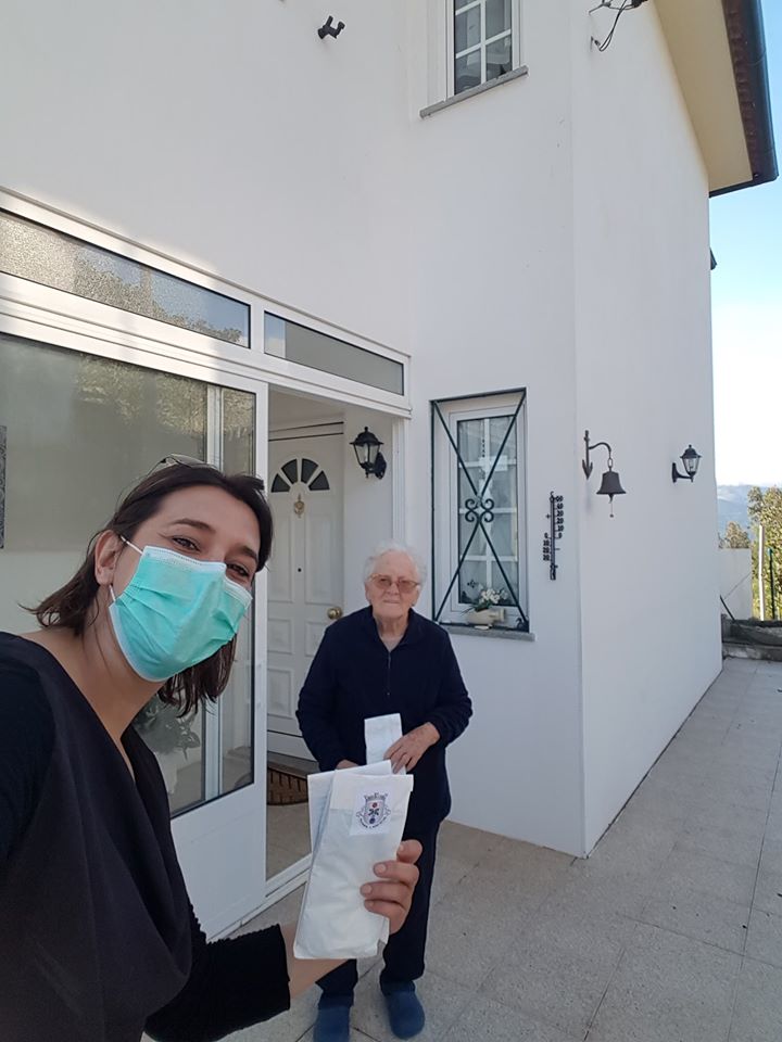 Distribuição de Máscaras pela População